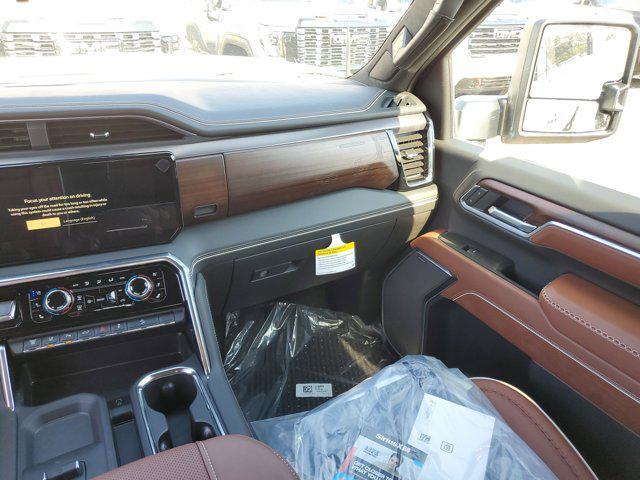 Photo of 2025 Summit White GMC Sierra 2500
