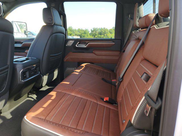 Photo of 2025 Summit White GMC Sierra 2500