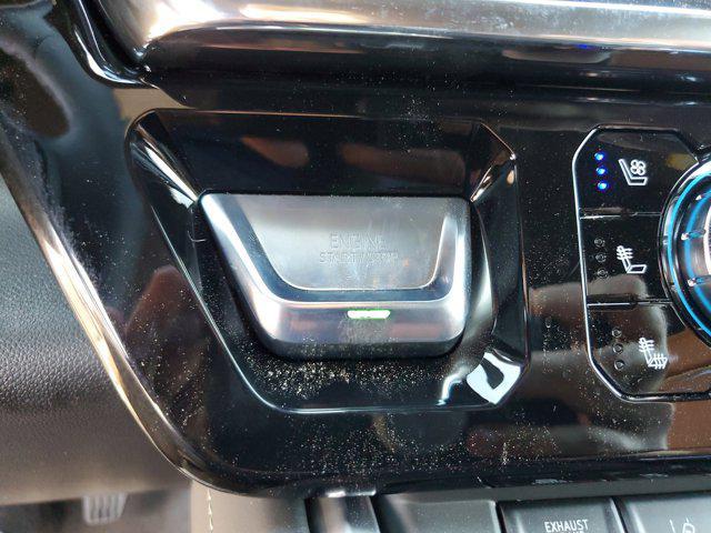 Photo of 2025 Summit White GMC Sierra 2500