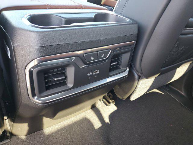 Photo of 2025 Summit White GMC Sierra 2500