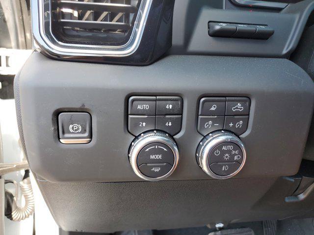 Photo of 2025 Summit White GMC Sierra 2500