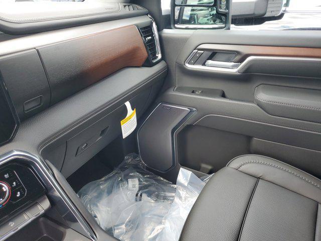 Photo of 2025 Onyx Black GMC Sierra 2500