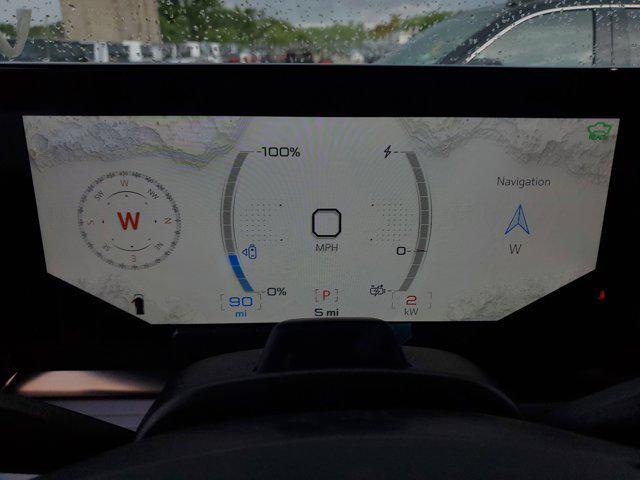 Photo of 2025 Interstellar White GMC HUMMER EV Pickup