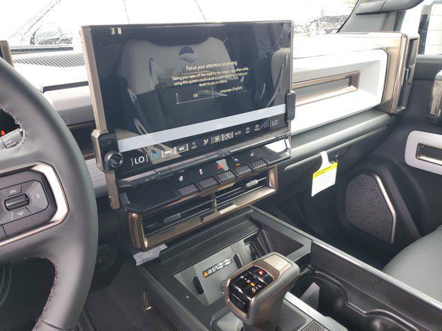 Photo of 2025 Interstellar White GMC HUMMER EV Pickup