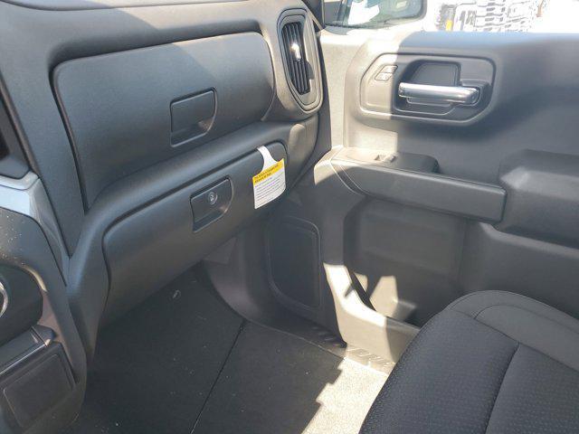 Photo of 2025 Summit White GMC Sierra 1500