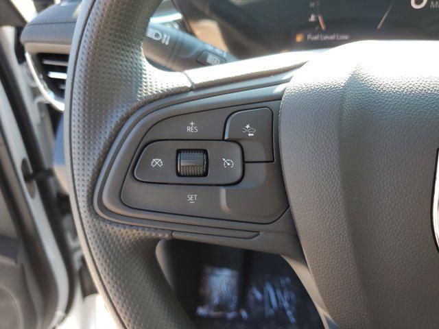 Photo of 2025 Summit White Buick Envista