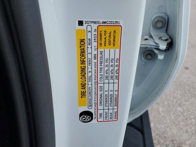 Photo of 2021 Summit White GMC Sierra 1500