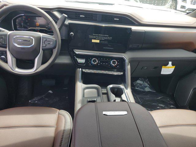 Photo of 2025 White Frost Tricoat GMC Sierra 2500