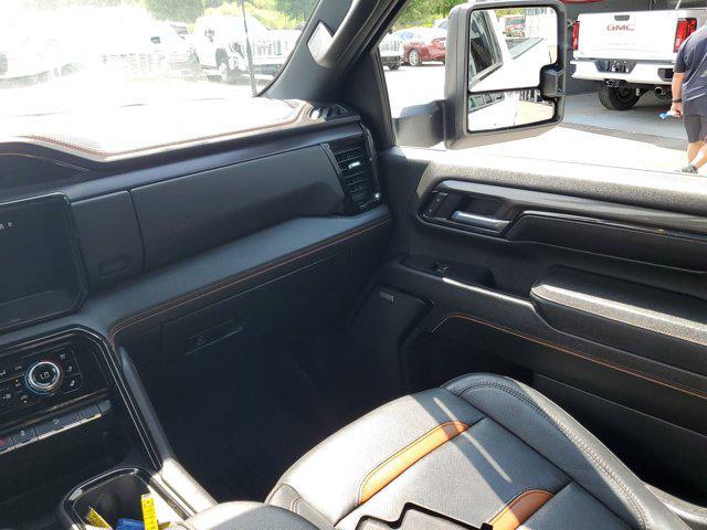 Photo of 2024 Summit White GMC Sierra 2500