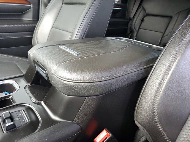 Photo of 2024 White Frost Tricoat GMC Sierra 3500