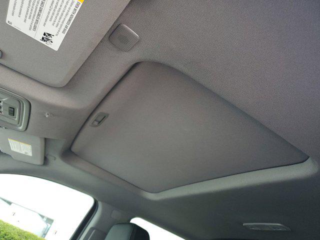 Photo of 2024 White Frost Tricoat GMC Sierra 3500