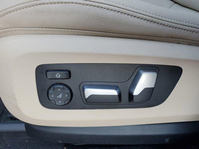 Photo of 2022 Jet Black BMW X5