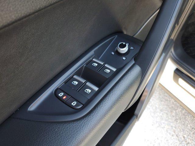 Photo of 2021 Glacier White Metallic Audi Q5