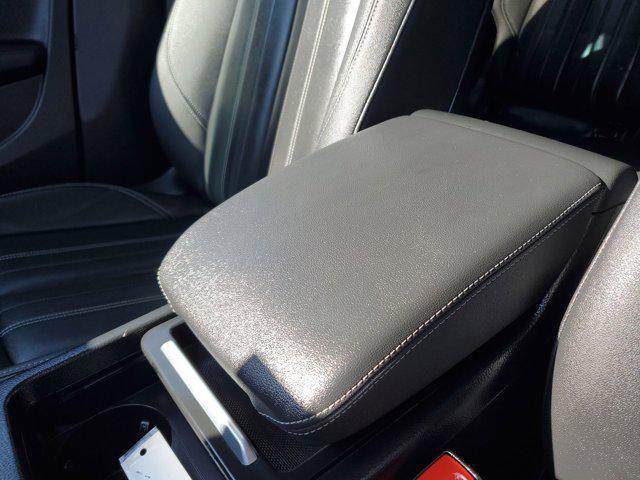 Photo of 2021 Glacier White Metallic Audi Q5