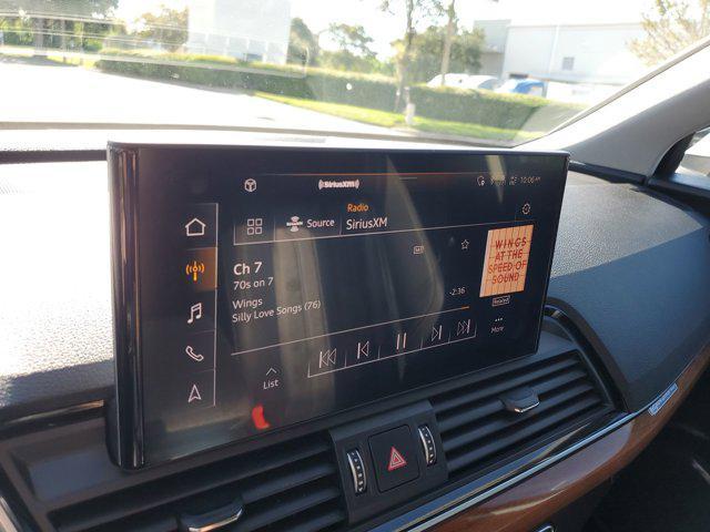 Photo of 2021 Glacier White Metallic Audi Q5