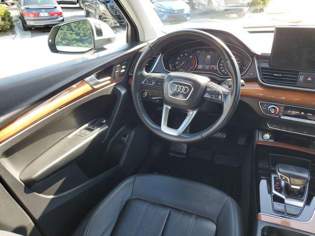 Photo of 2021 Glacier White Metallic Audi Q5
