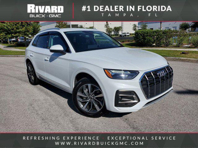Photo of 2021 Glacier White Metallic Audi Q5