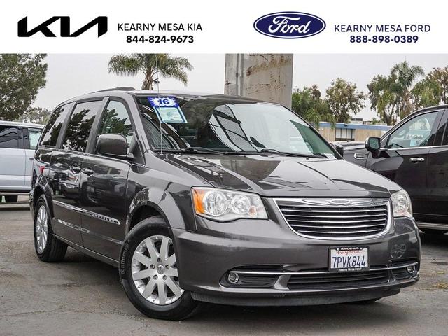 2016 Chrysler Town & Country
