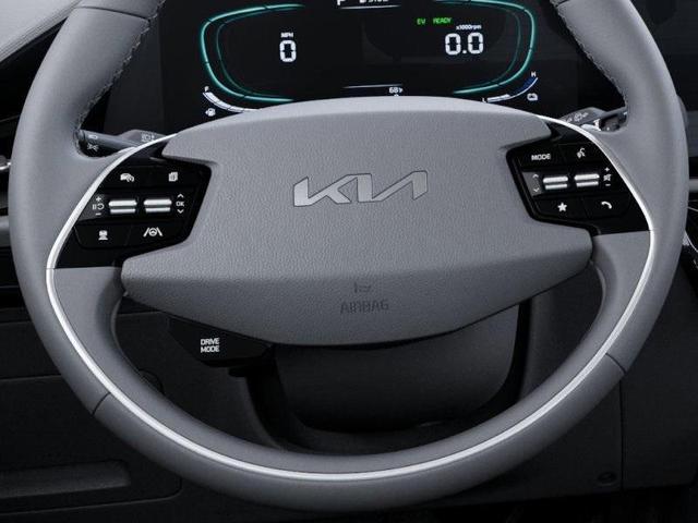 Photo of 2025 Gray Kia Niro