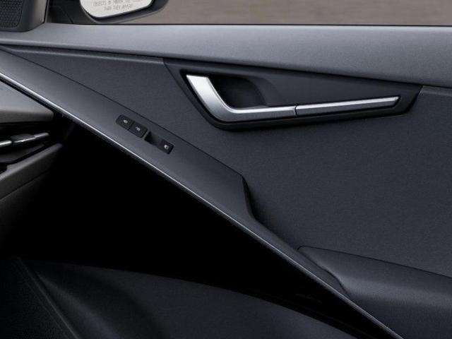 Photo of 2025 Gray Kia Niro