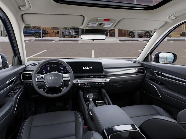 Photo of 2025 Midnight Black Kia Telluride