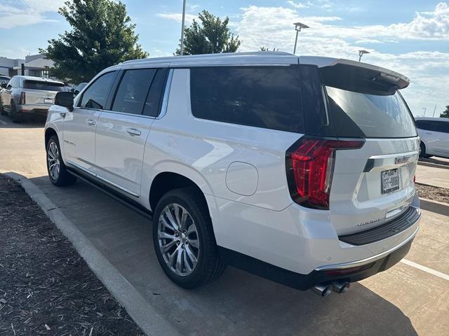 Photo of 2022 White Frost Tri-Coat GMC Yukon XL