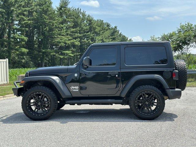 Photo of 2021 Black Clearcoat Jeep Wrangler