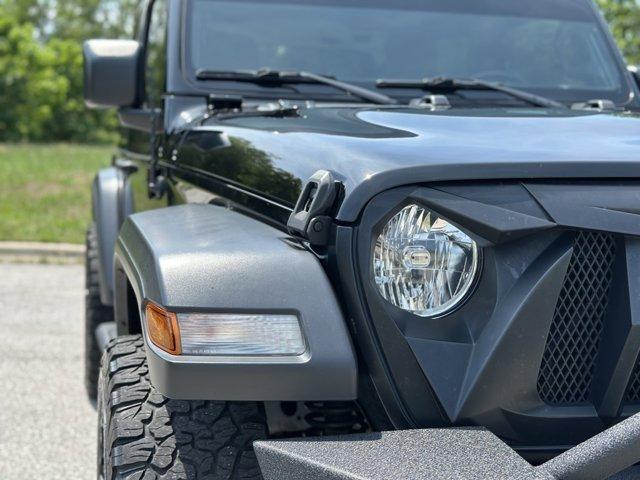 Photo of 2021 Black Clearcoat Jeep Wrangler