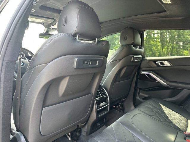 Photo of 2023 Mineral White Metallic BMW X6