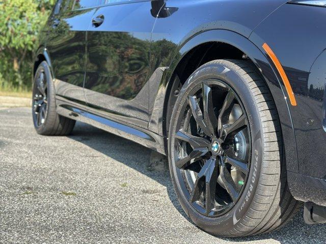 Photo of 2026 Carbon Black Metallic BMW X7