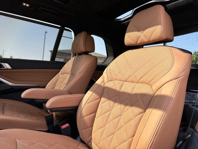 Photo of 2026 Carbon Black Metallic BMW X7