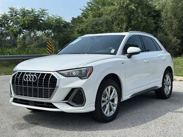 Photo of 2022 Ibis White Audi Q3
