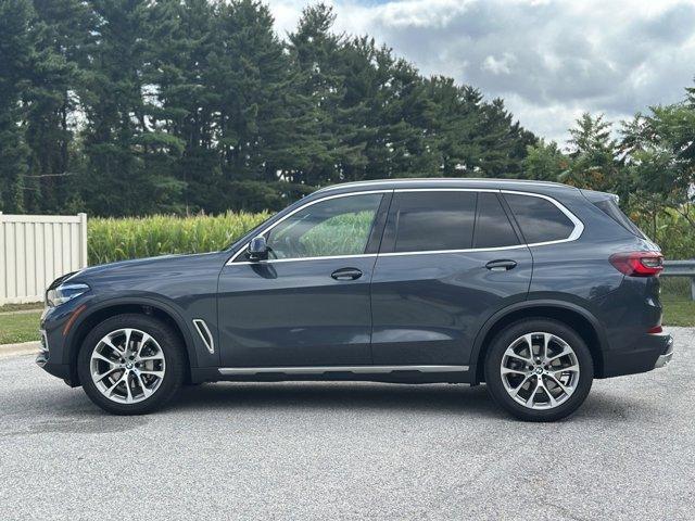 Photo of 2022 Arctic Gray Metallic BMW X5