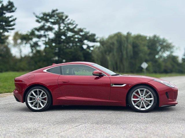Photo of 2015 Italian Racing Red Jaguar F-TYPE