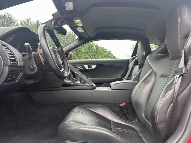 Photo of 2015 Italian Racing Red Jaguar F-TYPE