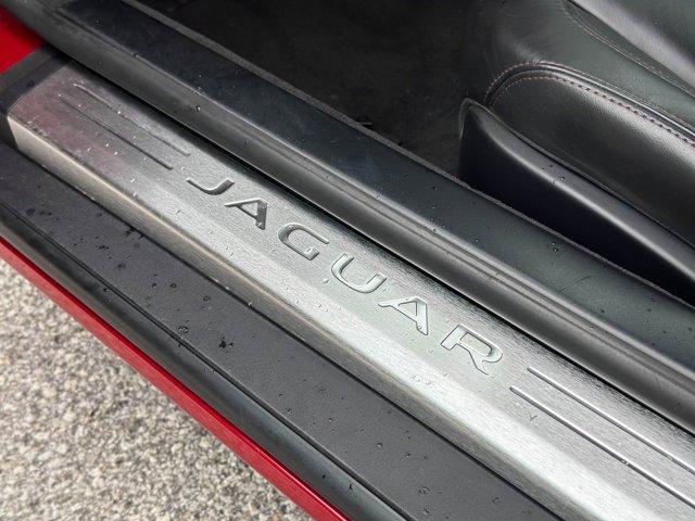Photo of 2015 Italian Racing Red Jaguar F-TYPE
