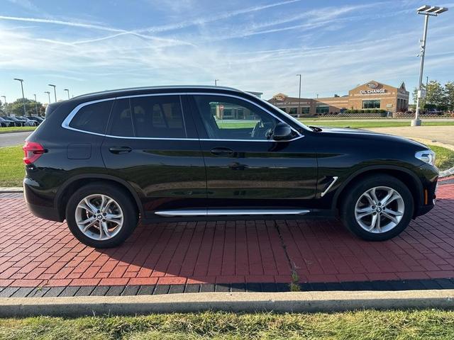 Photo of 2020 Black Sapphire Metallic BMW X3