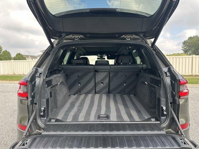 Photo of 2022 Manhattan Green Metallic BMW X5