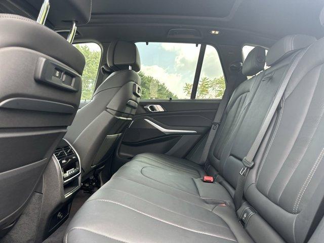 Photo of 2022 Manhattan Green Metallic BMW X5