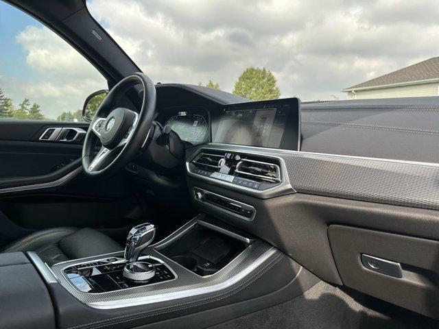 Photo of 2022 Manhattan Green Metallic BMW X5