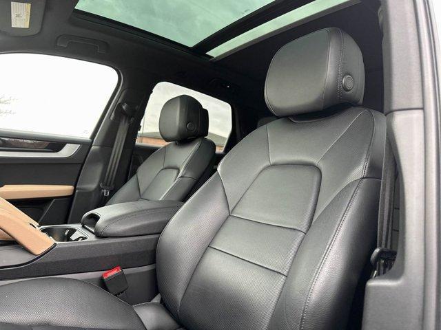 Photo of 2024 White Porsche Cayenne
