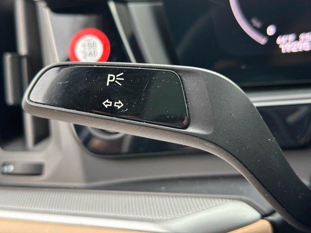 Photo of 2024 White Porsche Cayenne