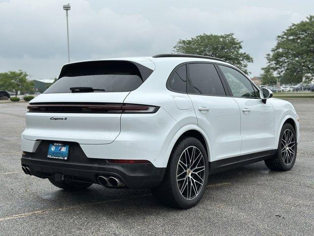 Photo of 2024 White Porsche Cayenne