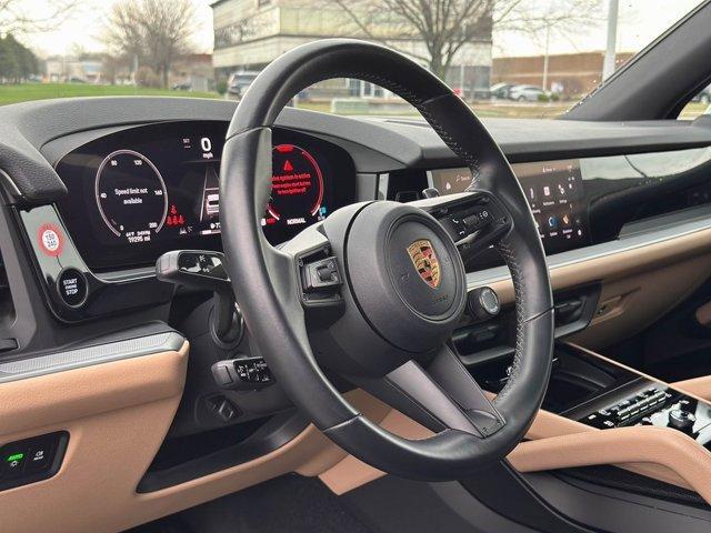 Photo of 2024 White Porsche Cayenne