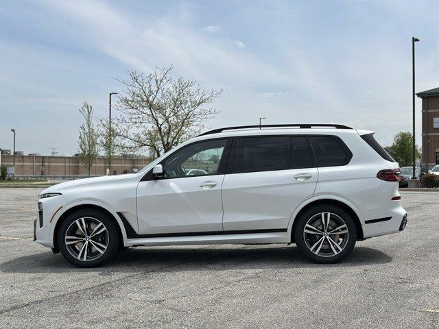 Photo of 2025 Mineral White Metallic BMW X7
