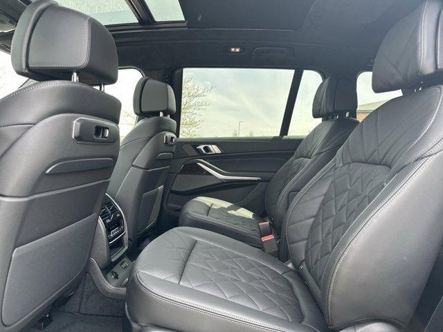 Photo of 2025 Mineral White Metallic BMW X7