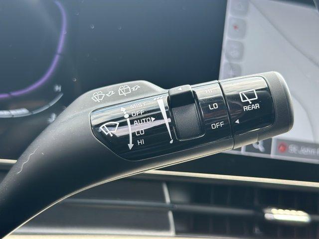 Photo of 2024 Gravity Gray Kia Sportage