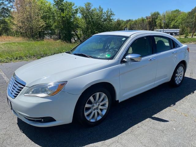 2013 Chrysler 200