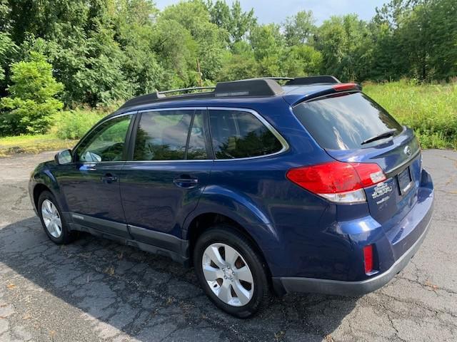 Photo of 2010 Blue Subaru Outback