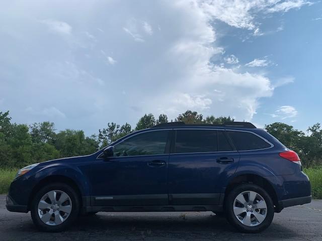 Photo of 2010 Blue Subaru Outback